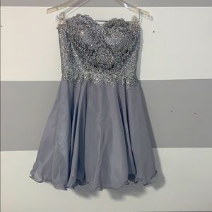 Formal dress for juniors